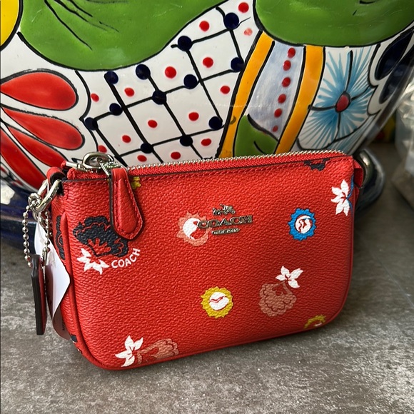 Coach Red Floral Women's Clutch/Wristlet NWT - Picture 2 of 9